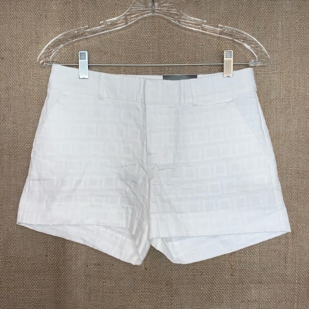 BANANA REPUBLIC Womens Martin Fit White Shorts 2 NWT